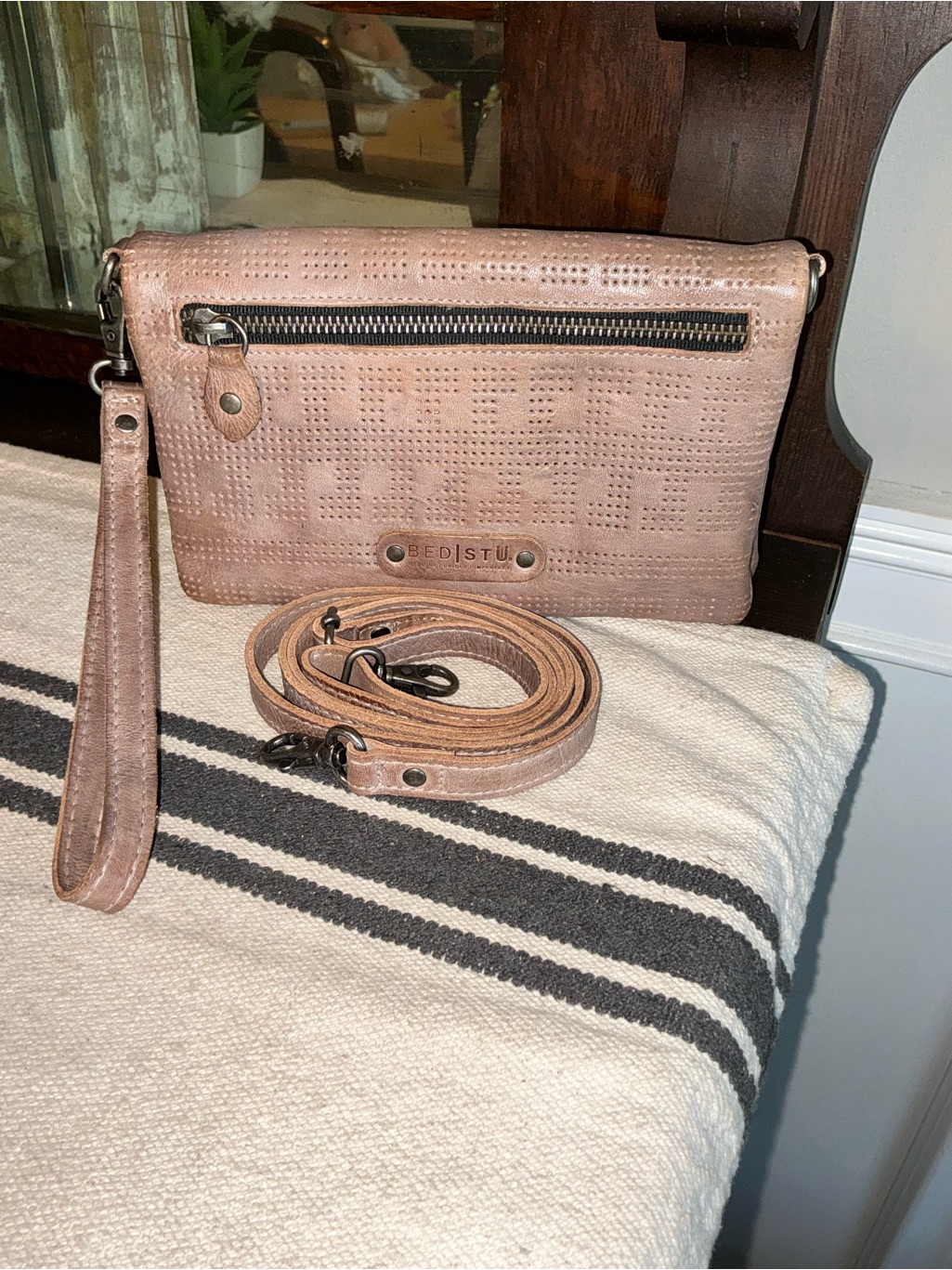 Nwot Bed Stu Bayshore Cadence Wallet Wristlet Clutch Bag Light Grey Rustic $179 — image 4 of 8